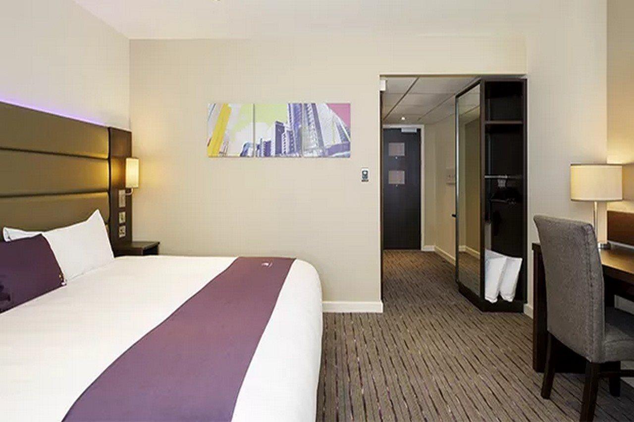 Premier Inn Premier Inn Witney Bagian luar foto