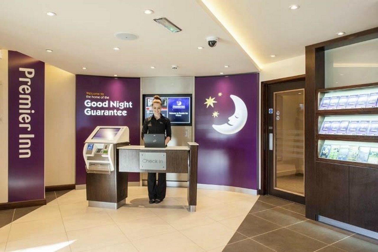 Premier Inn Premier Inn Witney Bagian luar foto